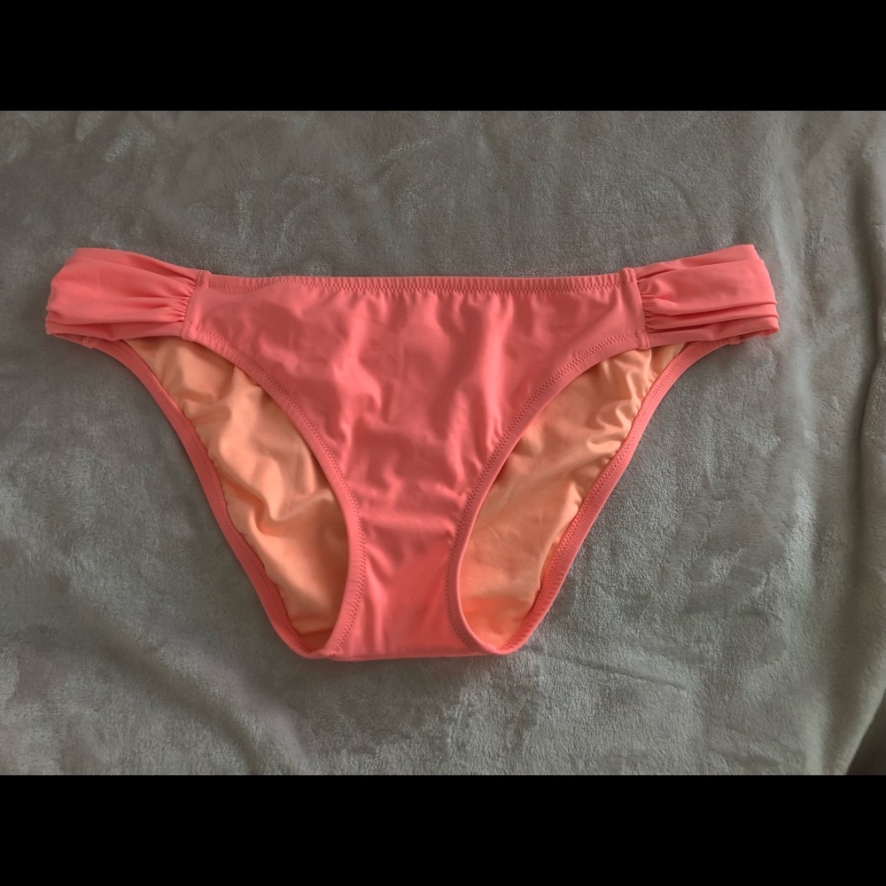 Victoria’s Secret “knockout” bikini bottoms